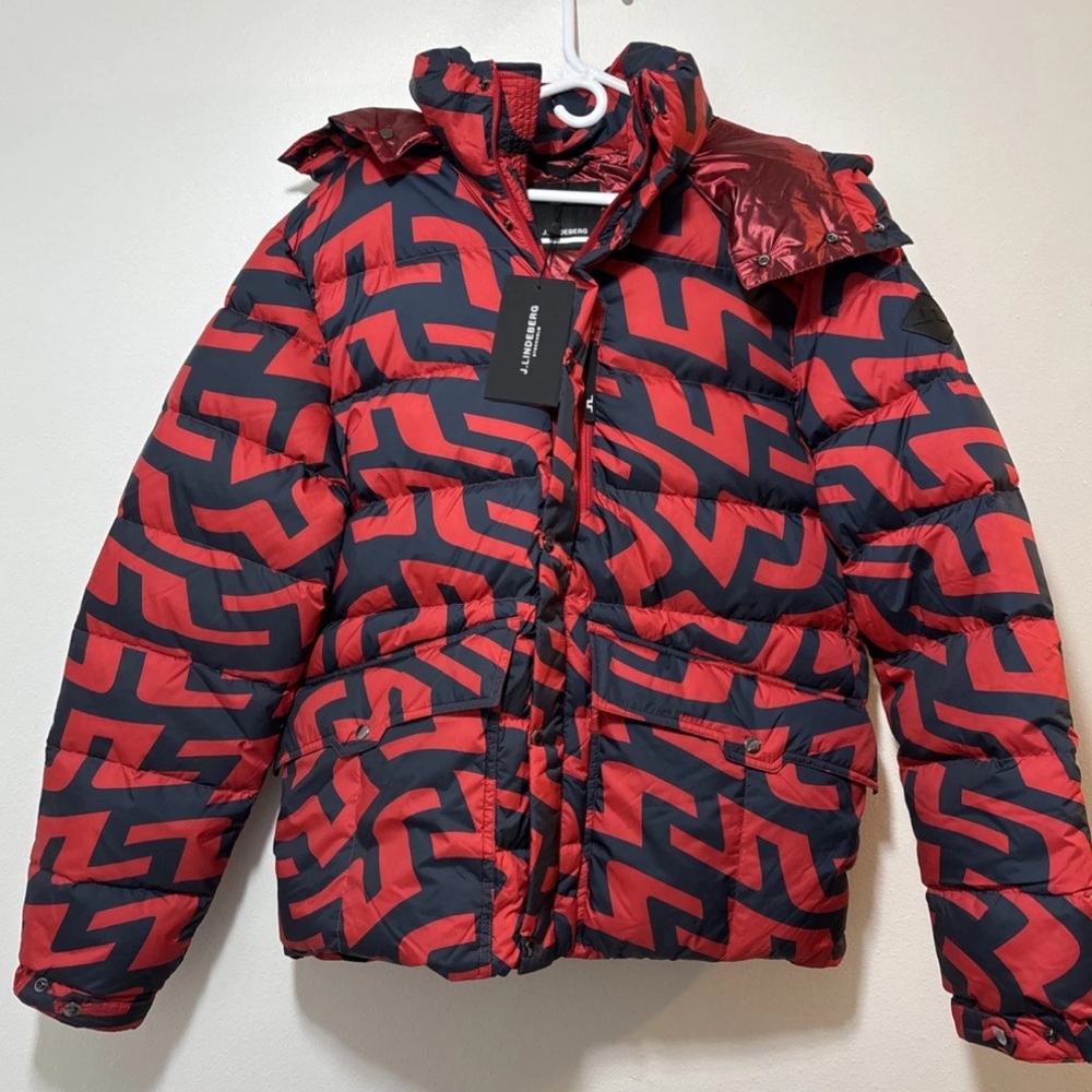 J Lindeberg Men's Sphere Print Down Jacket AMOW06668 Red Medium 700 Fill Power